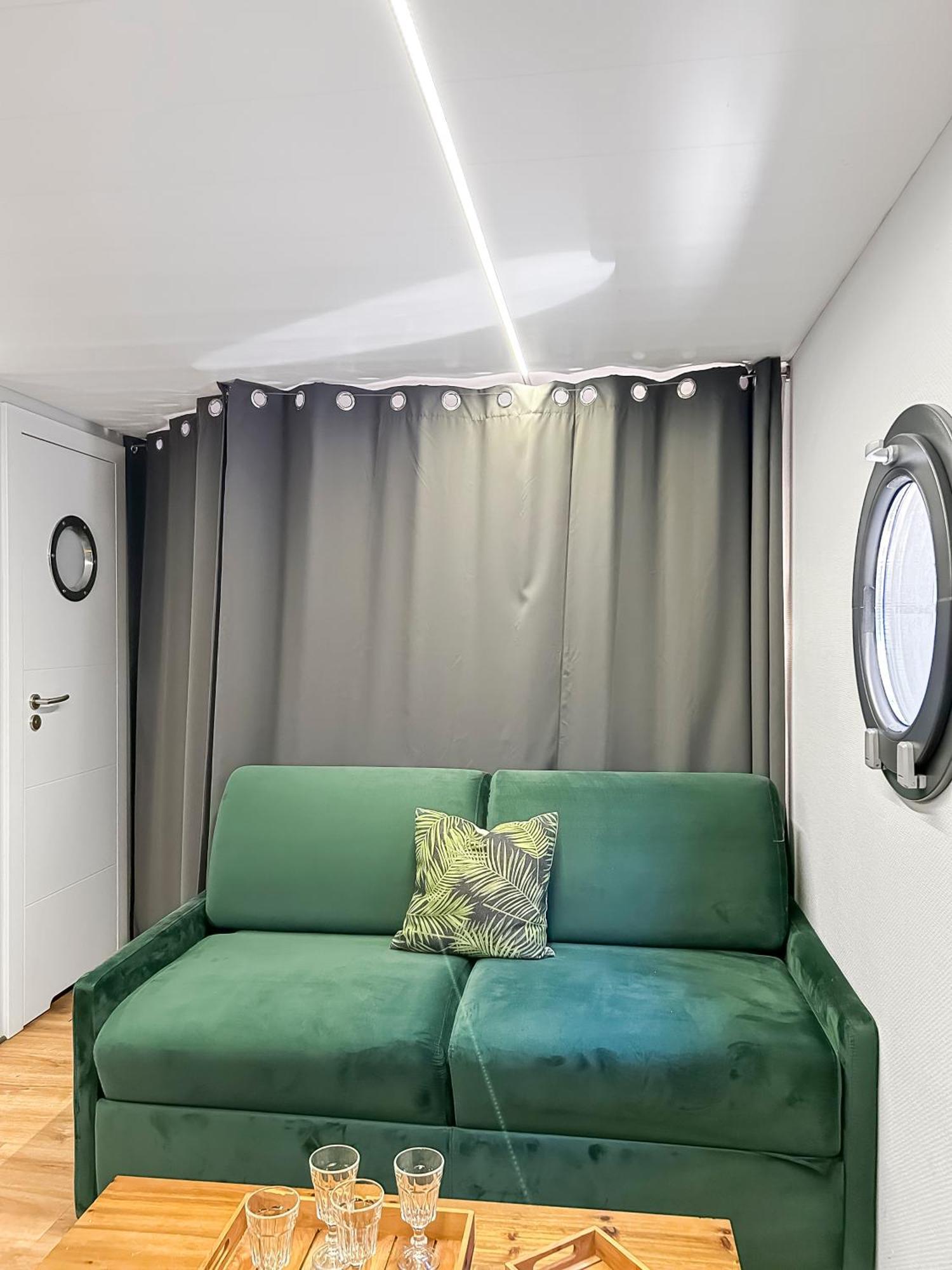 Hotel Sejour Unique Sur Un Bateau "Marius" à Vauvert Extérieur photo