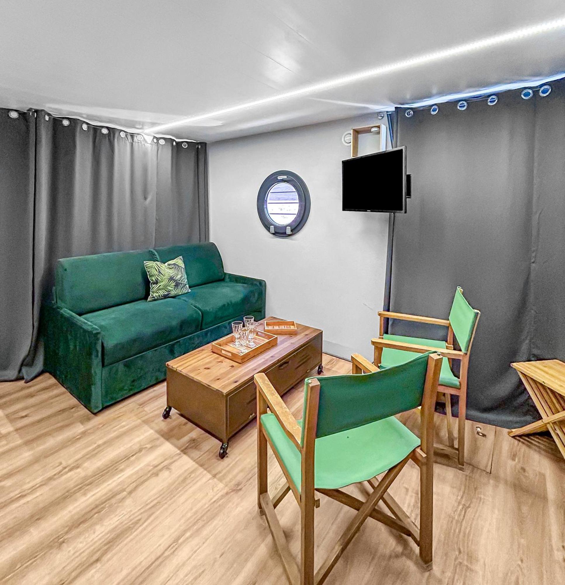 Hotel Sejour Unique Sur Un Bateau "Marius" à Vauvert Extérieur photo
