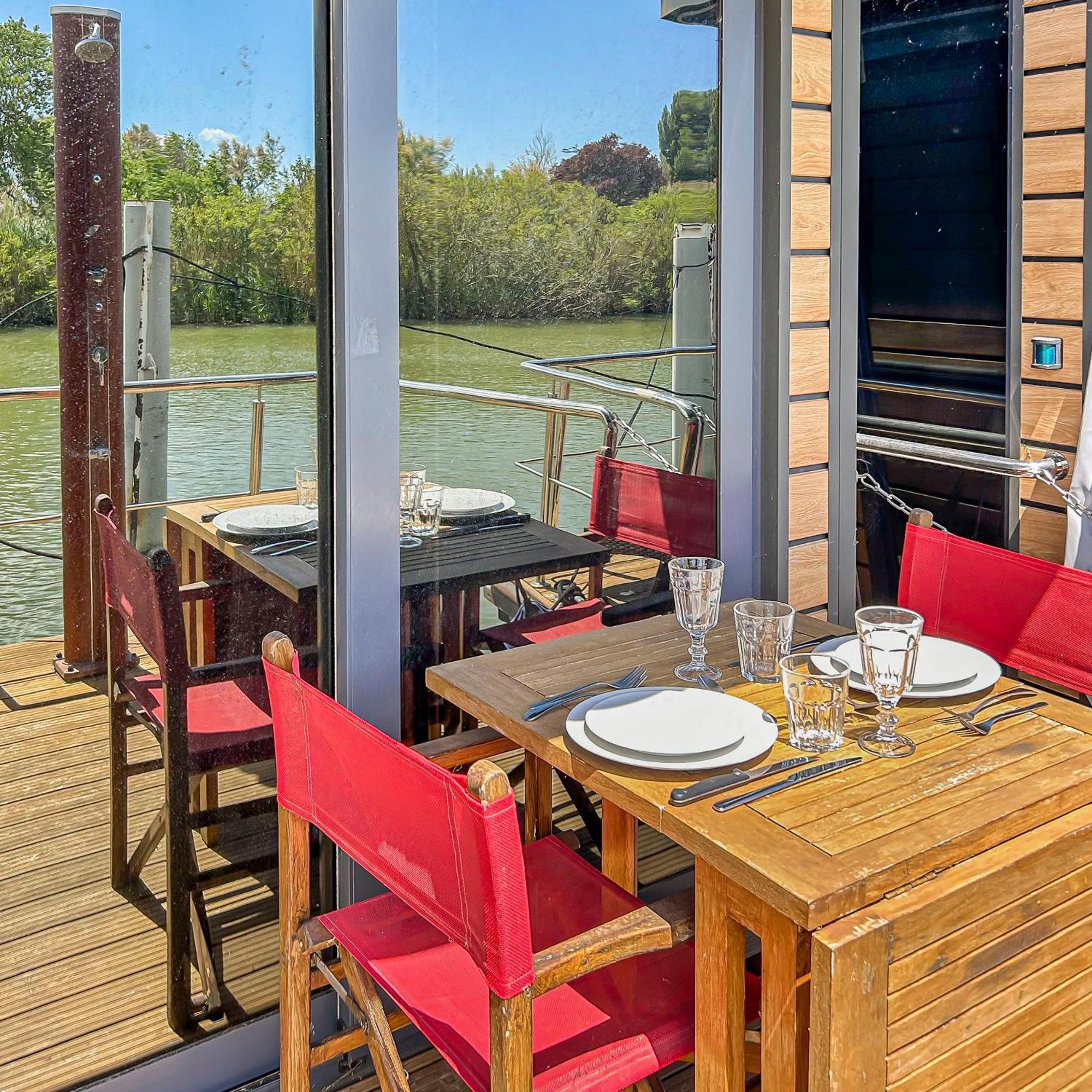 Hotel Sejour Unique Sur Un Bateau "Marius" à Vauvert Extérieur photo
